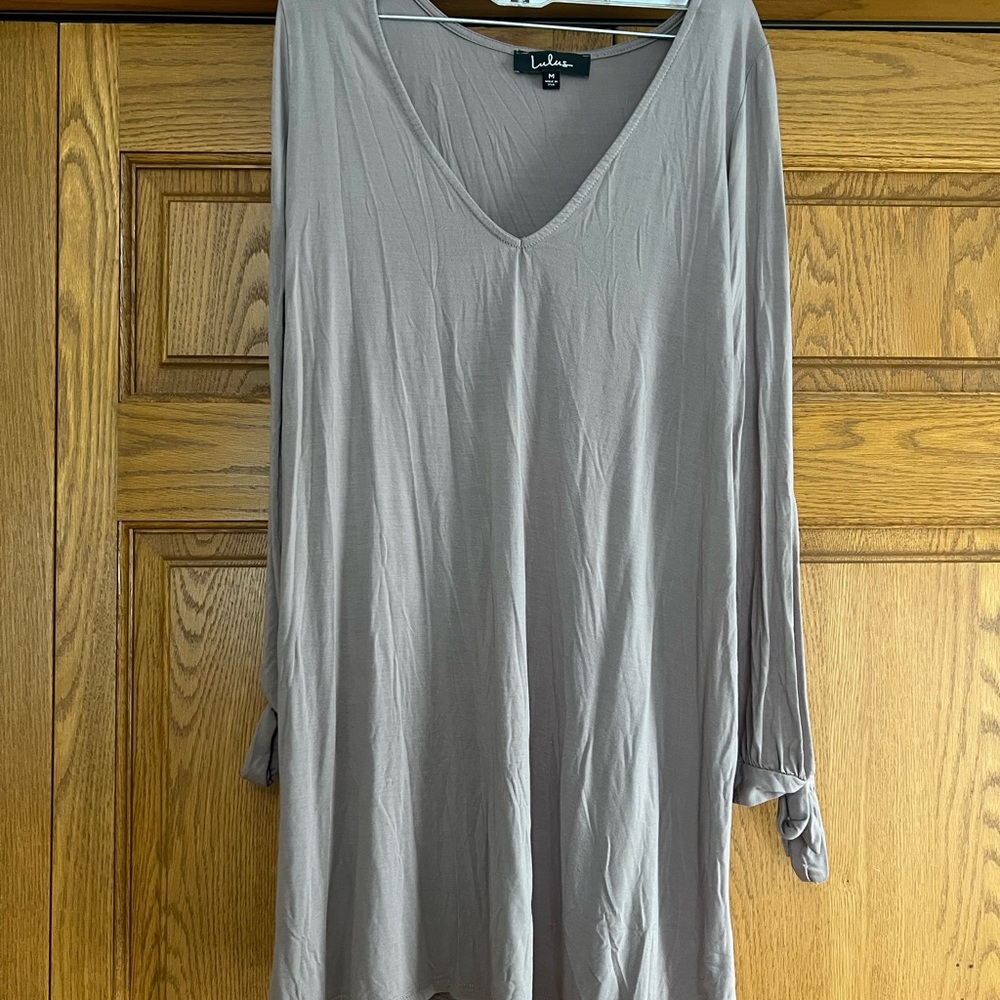 Lulu's V-Neck Long Sleeve Dress